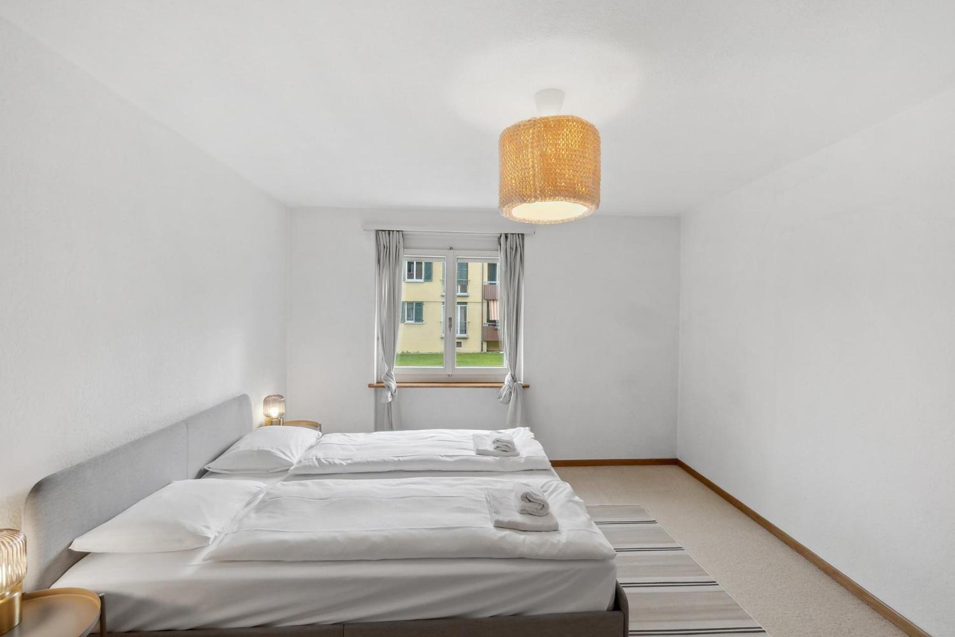 Cozy 2 Bedroom Apartment In Zurigo Esterno foto