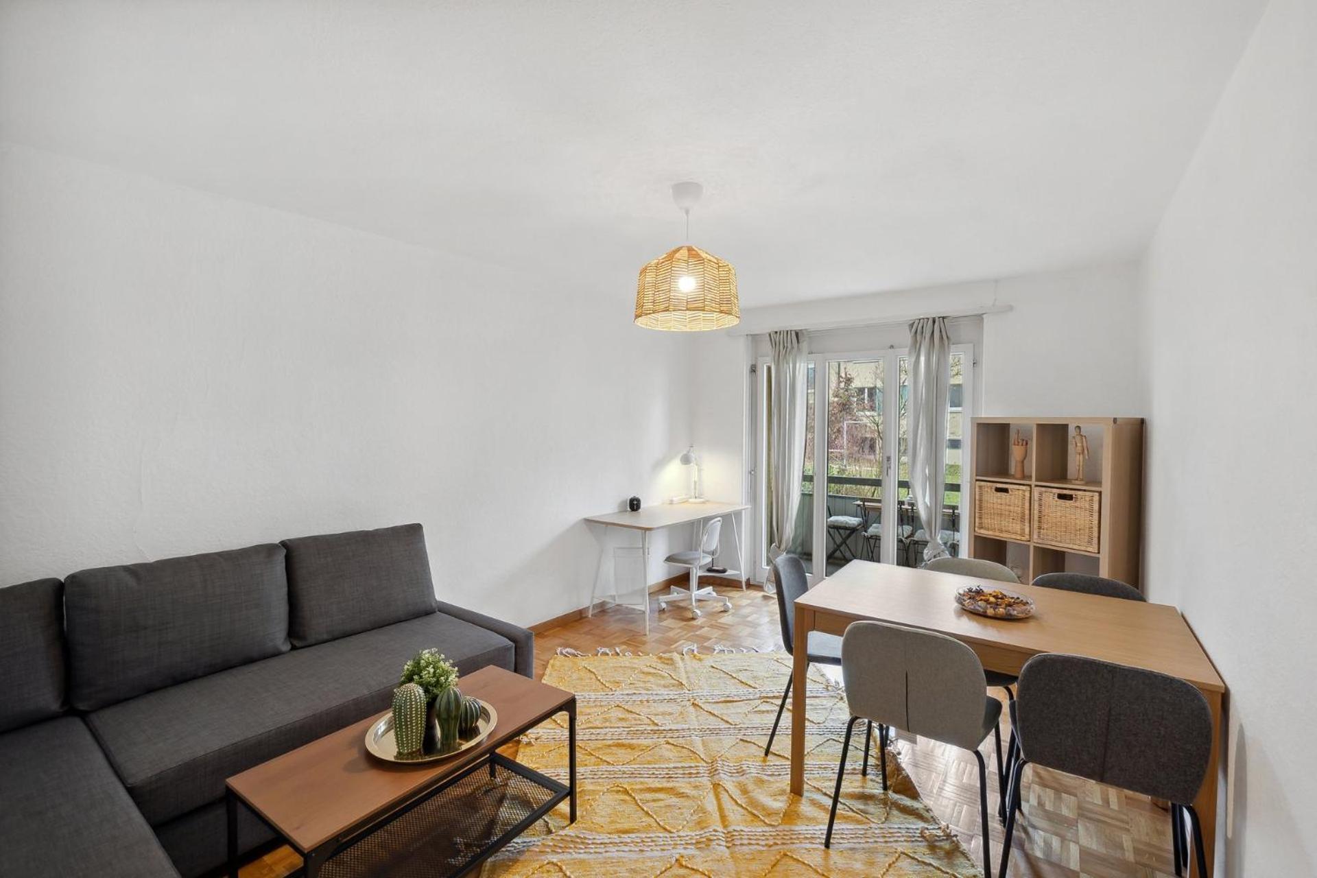 Cozy 2 Bedroom Apartment In Zurigo Esterno foto