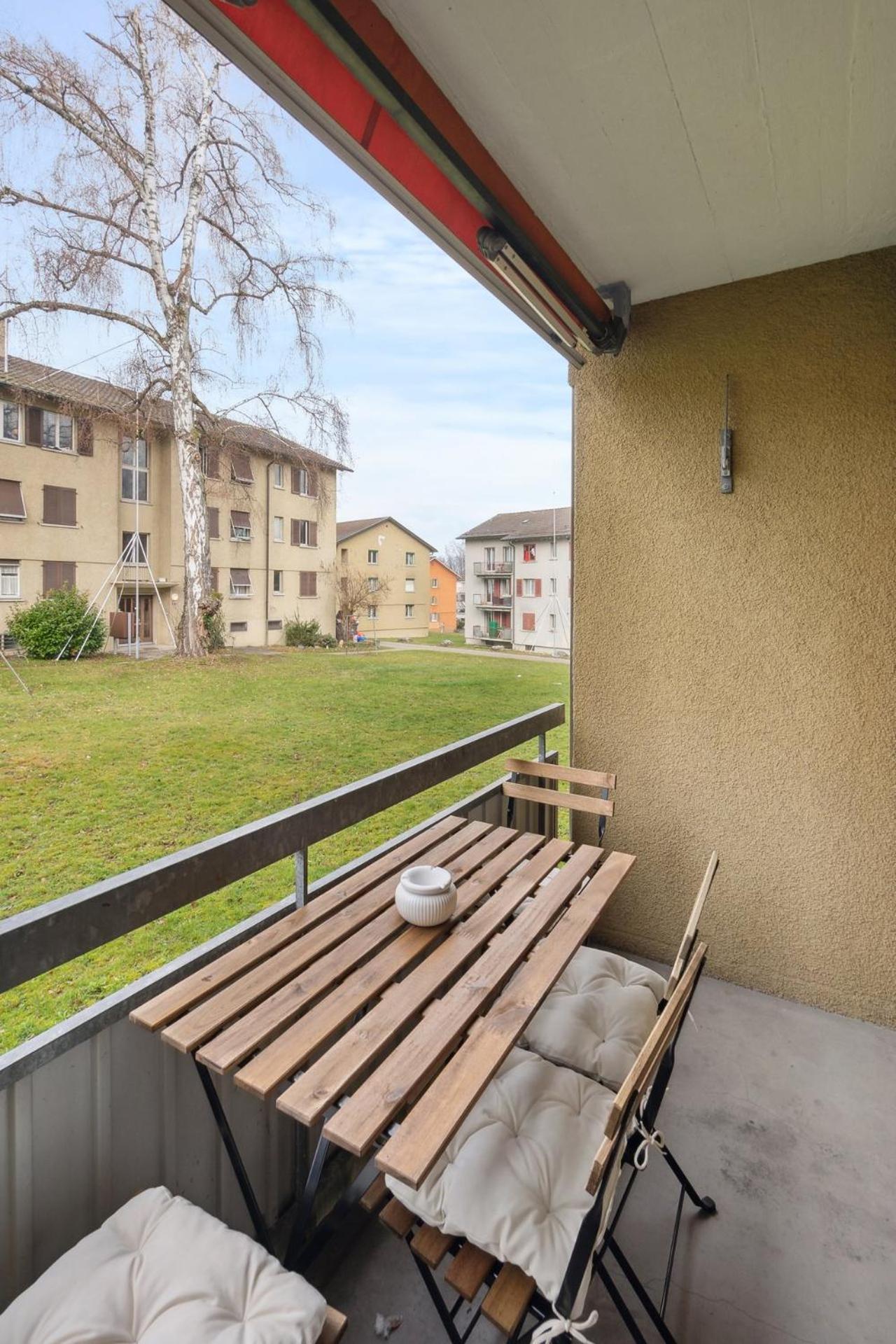 Cozy 2 Bedroom Apartment In Zurigo Esterno foto